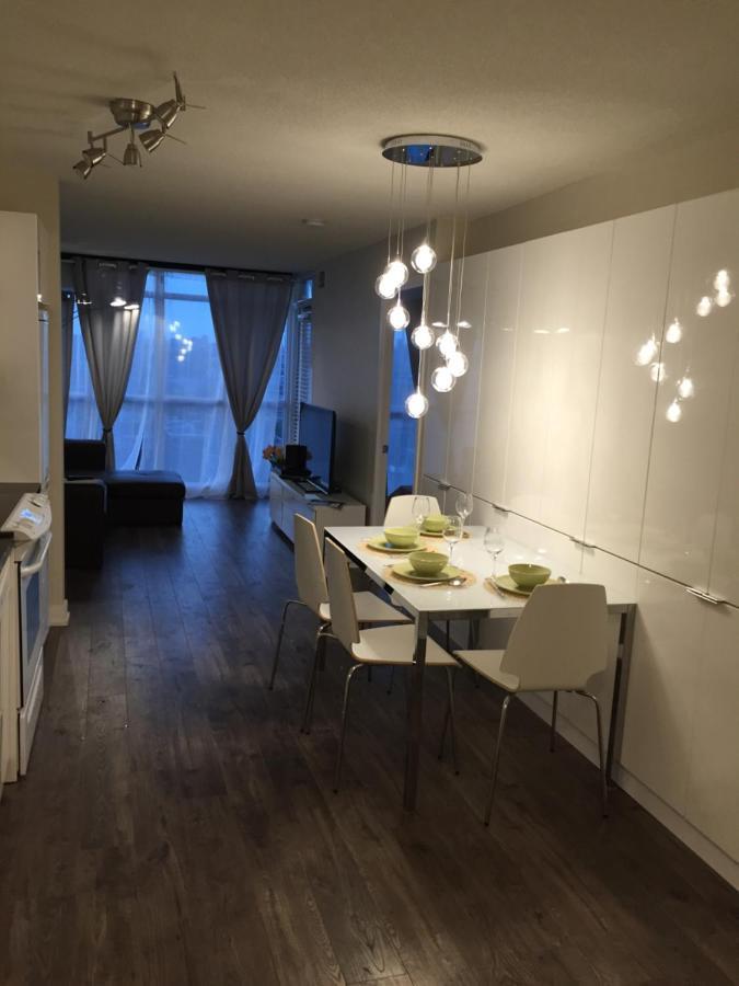 Stylish And Bright 2Br Condo In The Heart Of Downtown Toronto Dış mekan fotoğraf